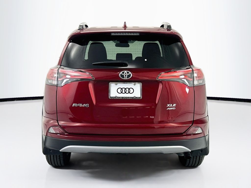 Thumbnail: 2018 Toyota RAV4 - 6