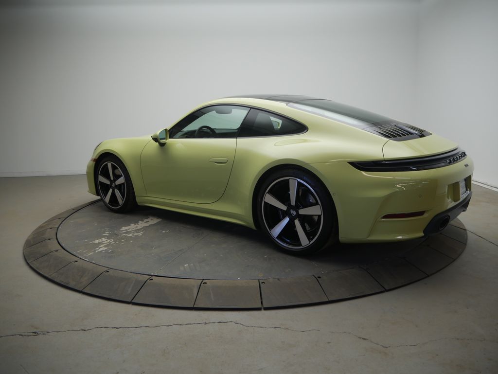 Thumbnail: 2025 Porsche 911 - 3