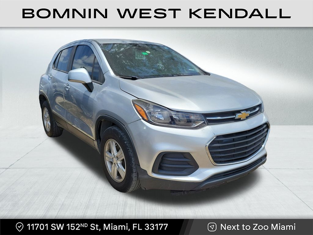 2020 Chevrolet Trax LS photo