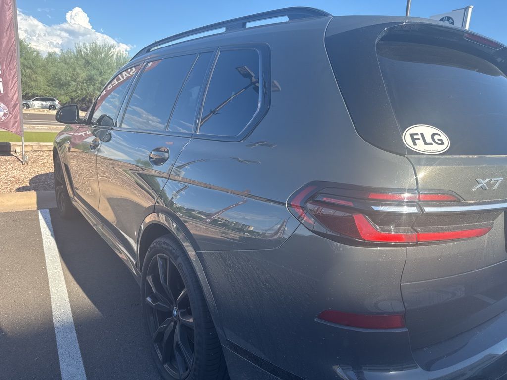 Thumbnail: 2023 BMW X7 - 3