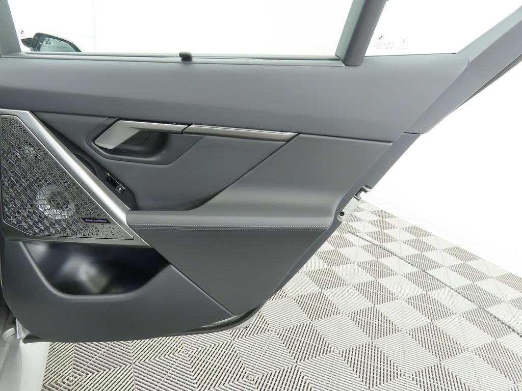Thumbnail: 2026 BMW M5 - 27