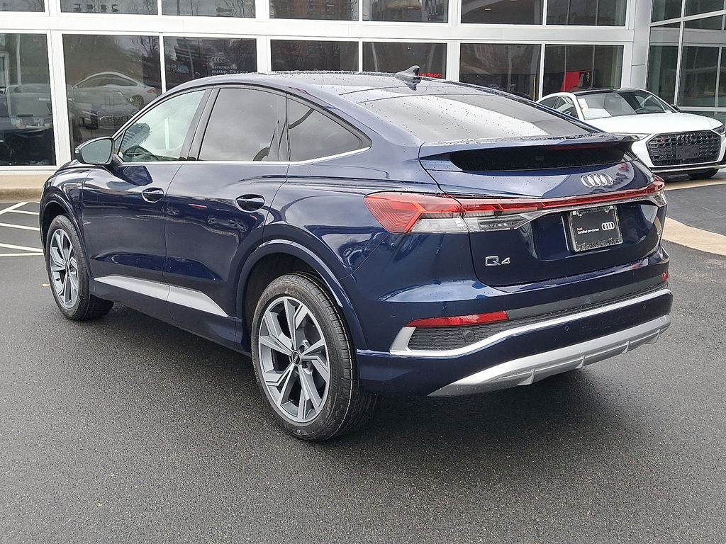 Thumbnail: 2023 Audi Q4 e-tron - 6