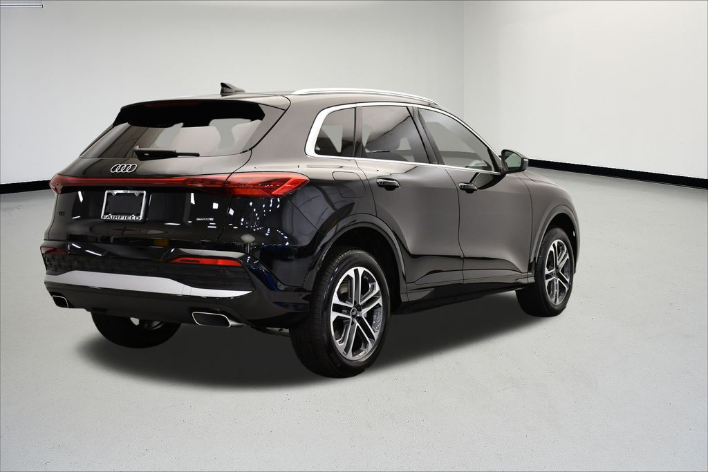 Thumbnail: 2025 Audi Q5 - 5