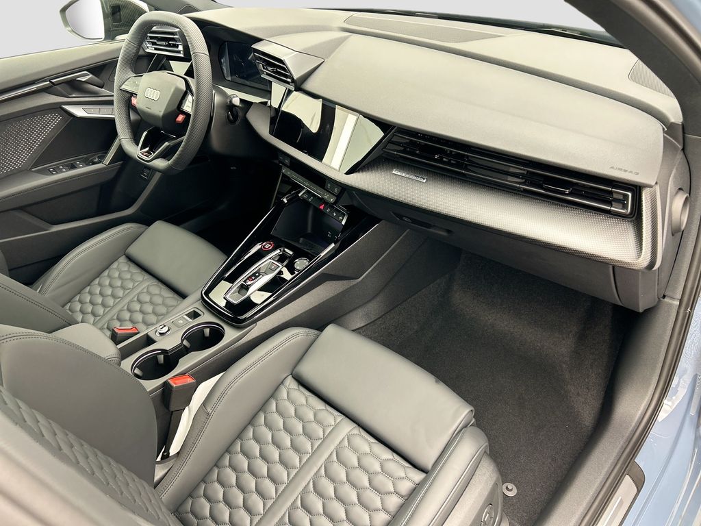 Thumbnail: 2025 Audi RS 3 - 15