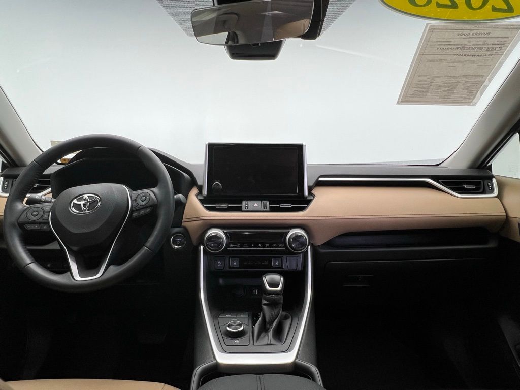 2023 Toyota RAV4 XLE Premium 11