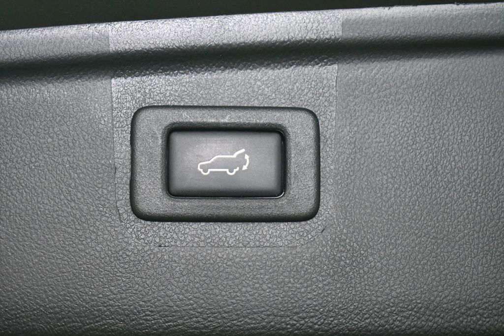 Thumbnail: 2016 Subaru Outback - 6