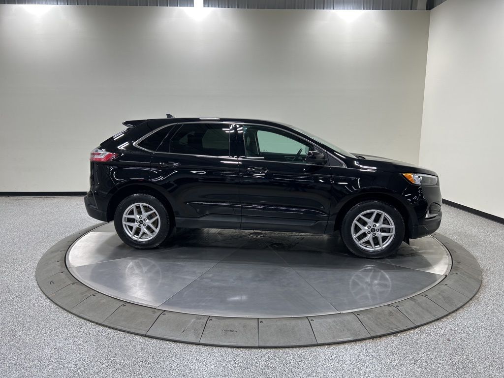 used 2024 Ford Edge car, priced at $28,637
