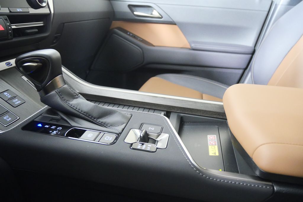 Thumbnail: 2025 Lexus GX - 31