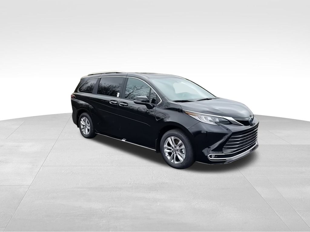 Thumbnail: 2025 Toyota Sienna - 2