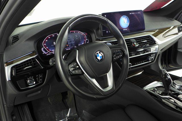 2021 BMW 5 Series 530e iPerformance 27