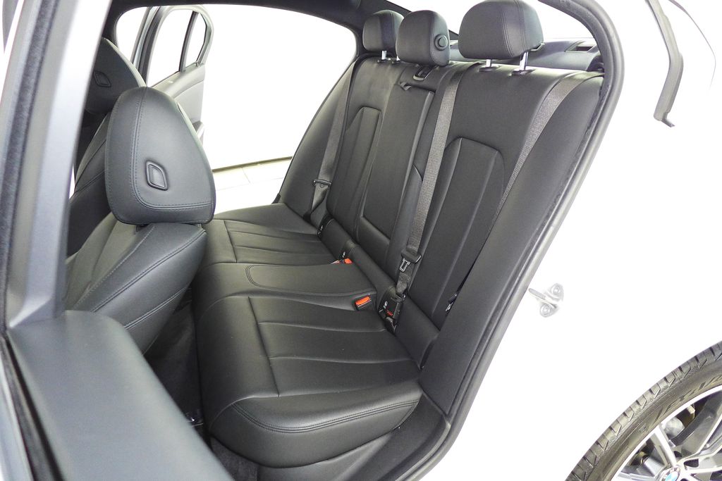 Thumbnail: 2019 BMW 3 Series - 21