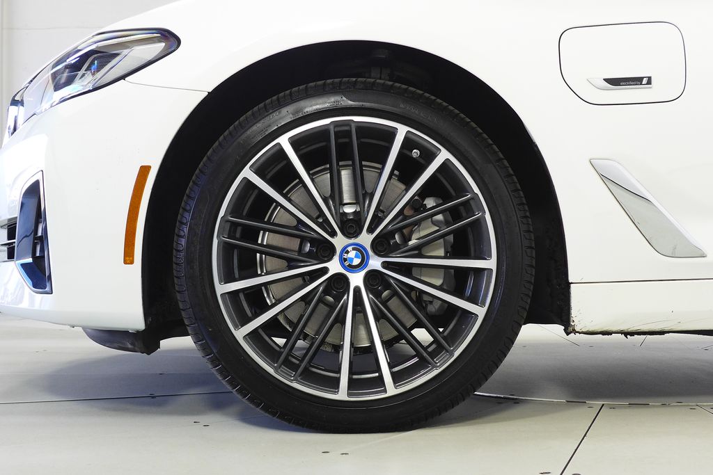 Thumbnail: 2023 BMW 5 Series - 5