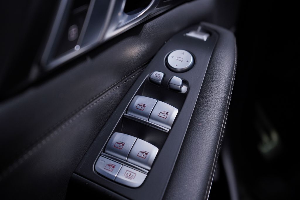 Thumbnail: 2023 BMW X7 - 17