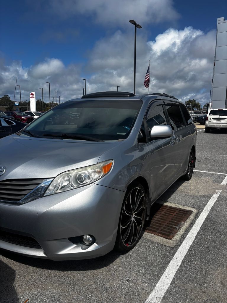 2012 Toyota Sienna