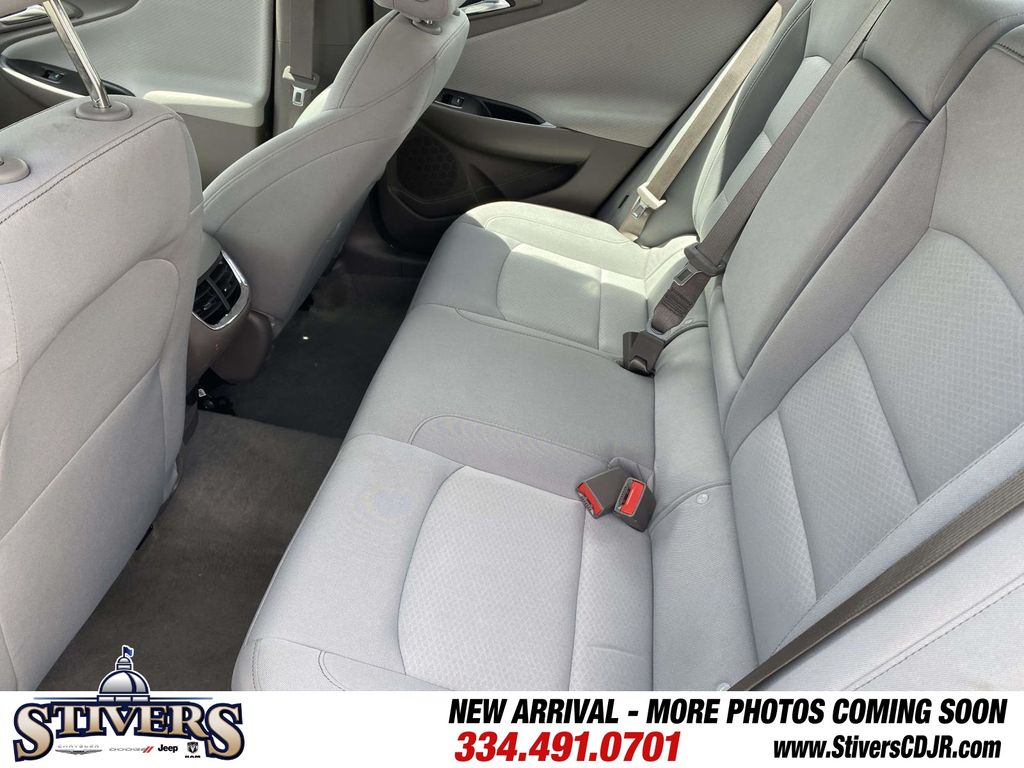 2025 Lakeshore Blue Metallic Chevrolet Malibu LT FWD Sedan