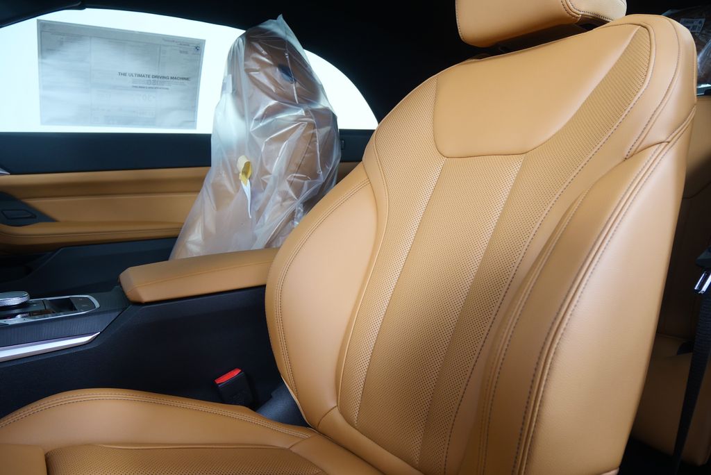 Thumbnail: 2026 BMW 4 Series - 11