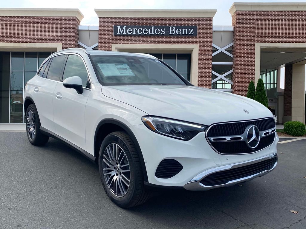 2025 Mercedes-Benz GLC 300 3