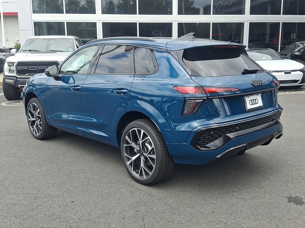 Thumbnail: 2026 Audi Q3 - 4