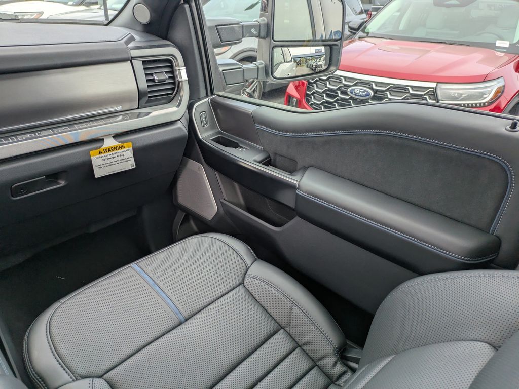 2026 Ford F-350 Super Duty Platinum