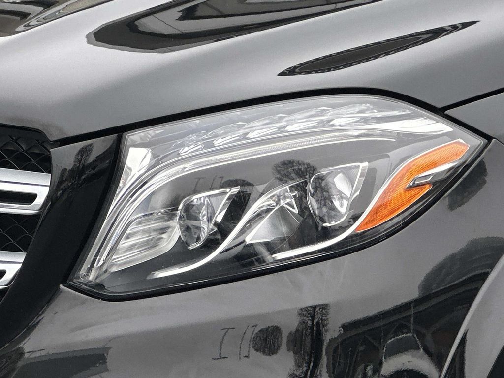 Thumbnail: 2018 Mercedes-Benz GLS - 3