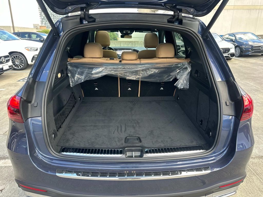 Thumbnail: 2026 Mercedes-Benz GLE - 18