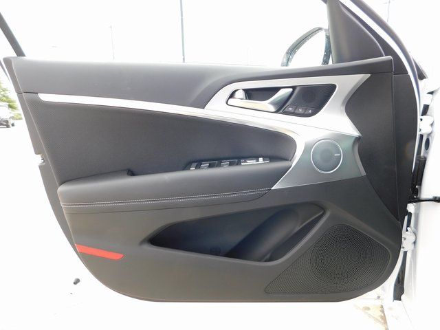 New 2026 White Genesis 2.5T Prestige image 2