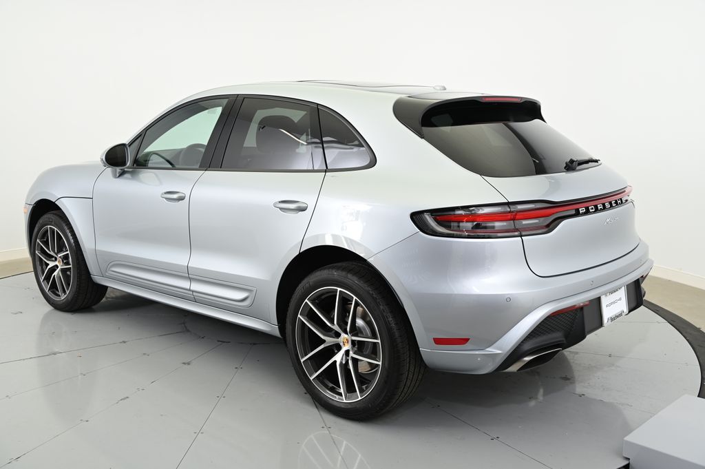 Thumbnail: 2025 Porsche Macan - 8