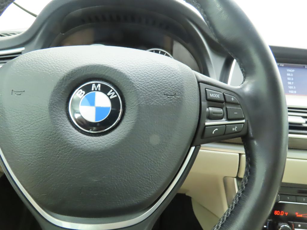 2010 BMW 5 Series 535i 12