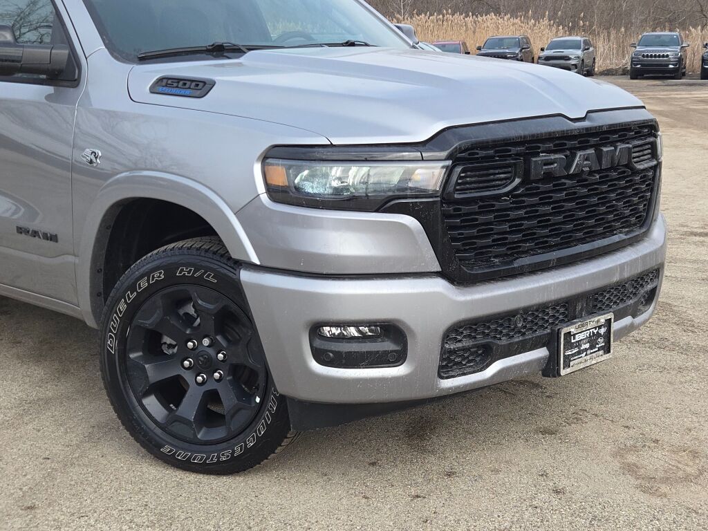 View vehicle photo 7