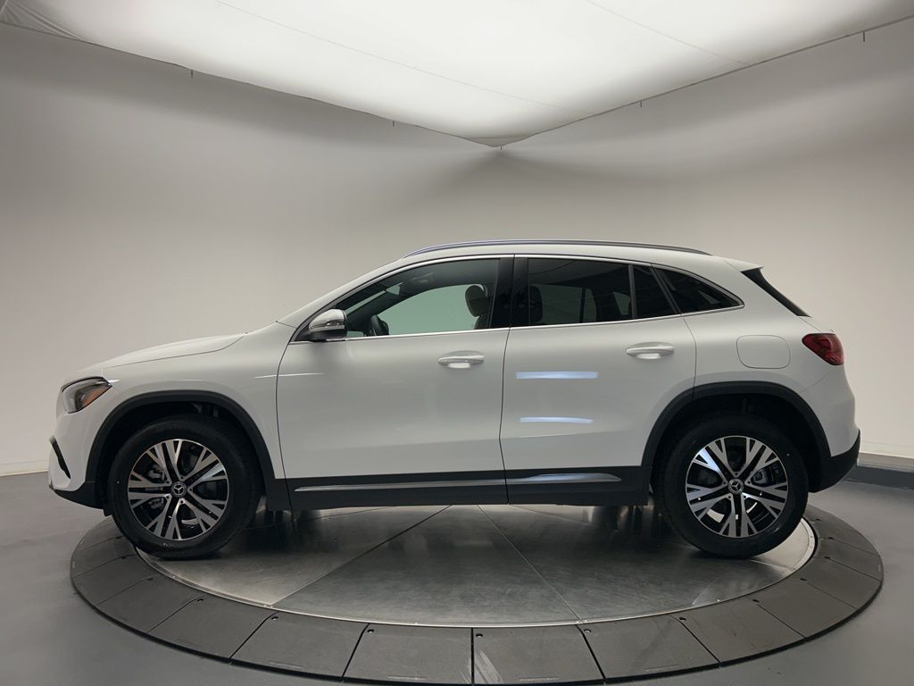 Thumbnail: 2025 Mercedes-Benz GLA - 4