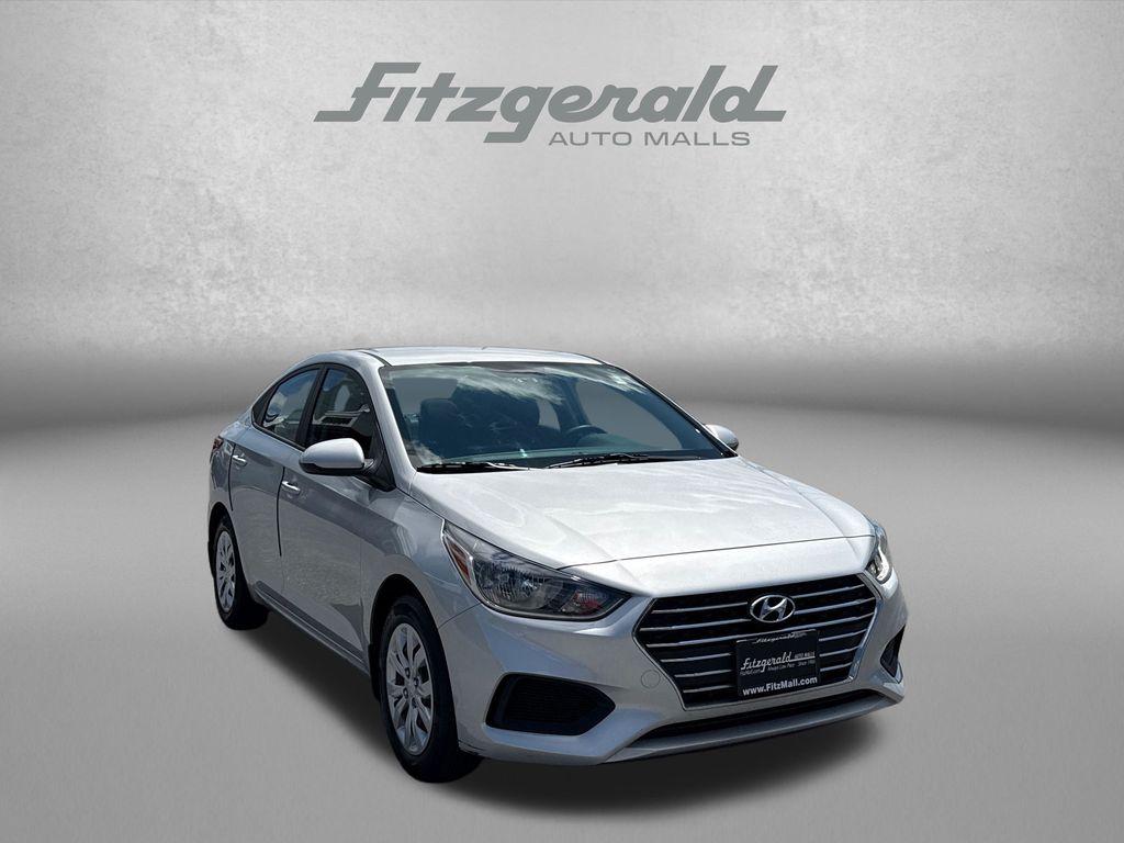 Olympus Silver Metallic 2022 Hyundai Accent Sedan Front-Wheel Drive Continuously Variable Transmission