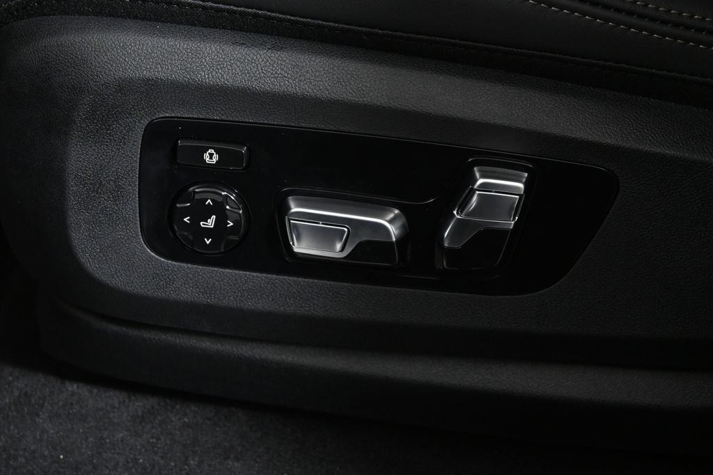 Thumbnail: 2026 BMW X6 - 28