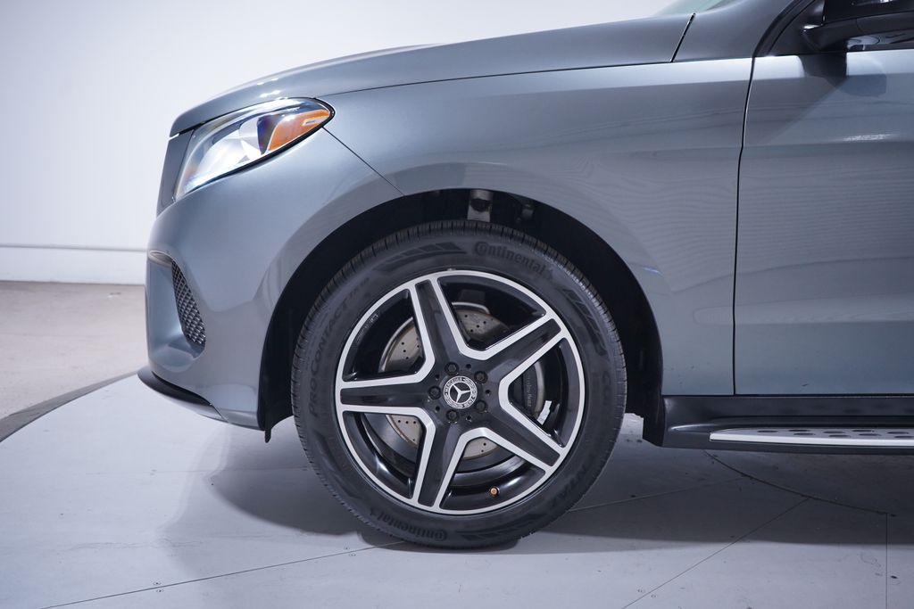 Thumbnail: 2018 Mercedes-Benz GLE - 2