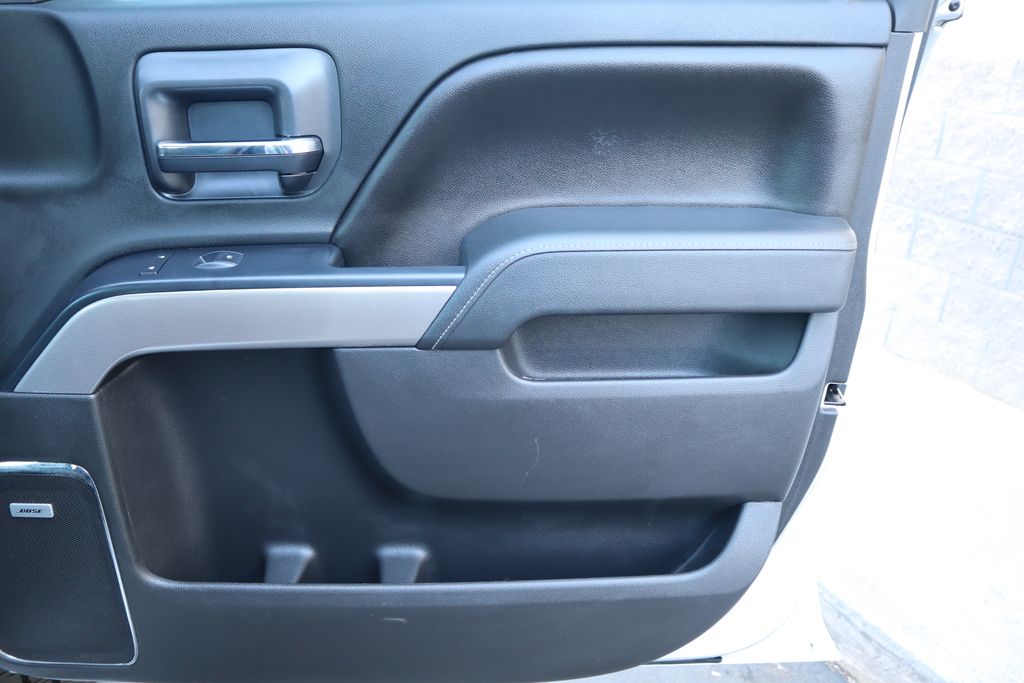 Thumbnail: 2016 Chevrolet Silverado 2500 - 24