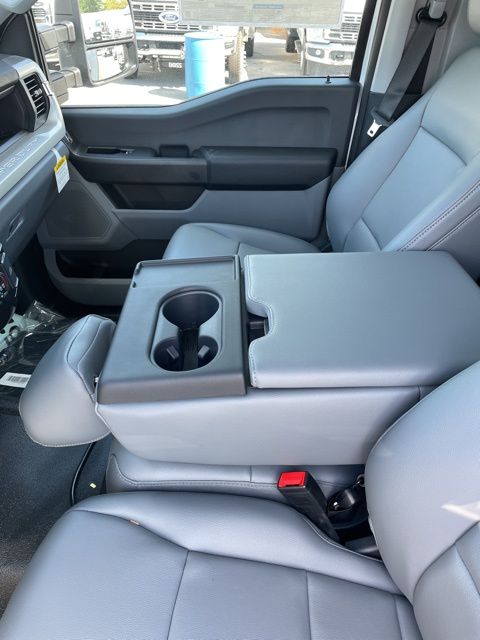 2025 Ford F-600 Chassis XL