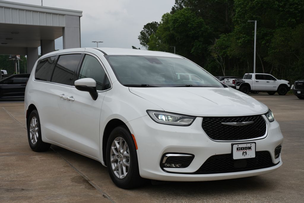 2023 Chrysler Pacifica Touring L White at Parkway Family Mazda