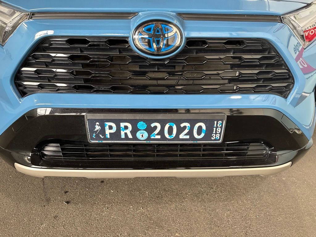 Thumbnail: 2023 Toyota RAV4 - 14