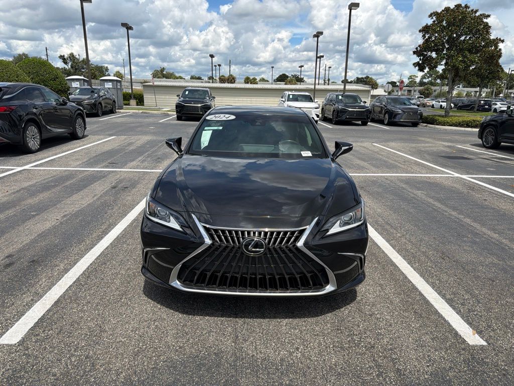 Thumbnail: 2024 Lexus ES - 22