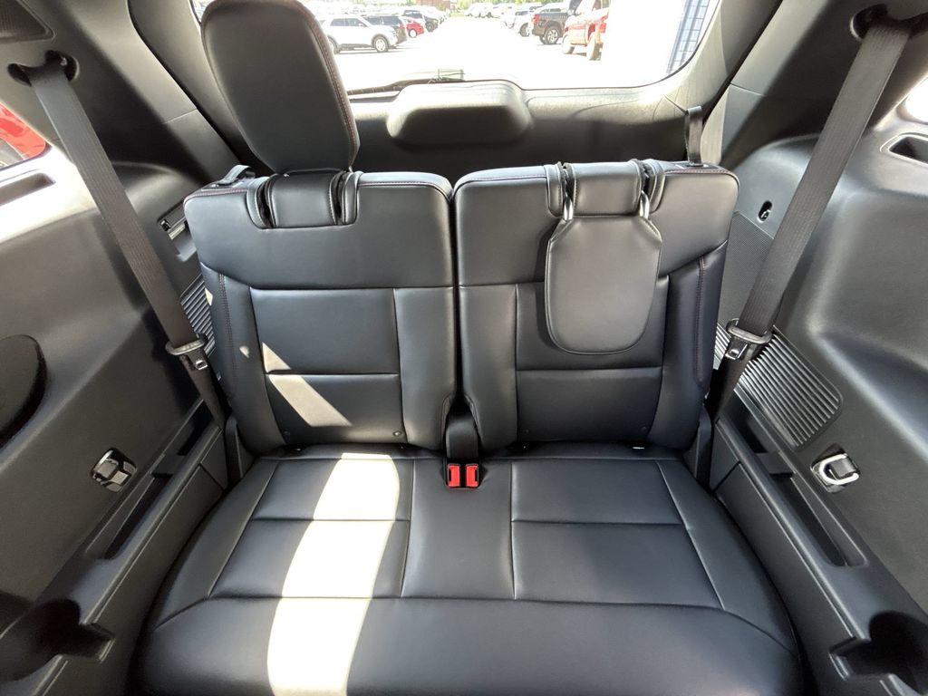 New 2026 Carbonized Gray Metallic Ford ST-Line image 26