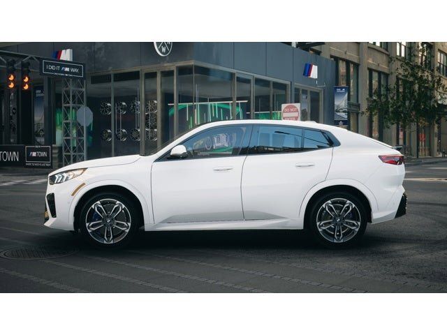 2025 BMW X2 xDrive28i 4