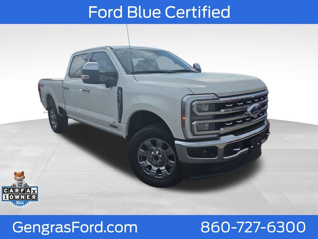 White Metallic 2024 Ford F-250 Super Duty Lariat Crew Cab 4WD Pickup Truck Four-Wheel Drive Automatic