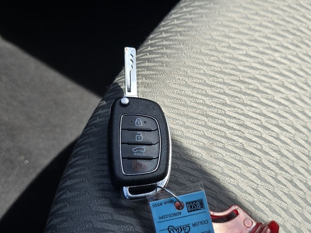 Used 2018 Gray Hyundai  image 31