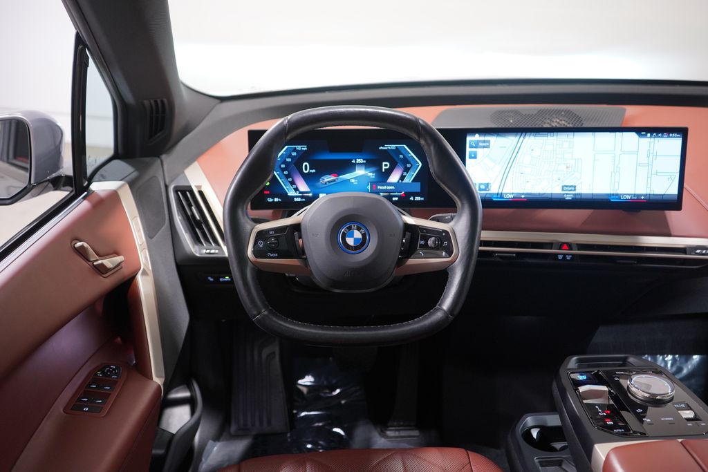 Thumbnail: 2023 BMW iX - 11