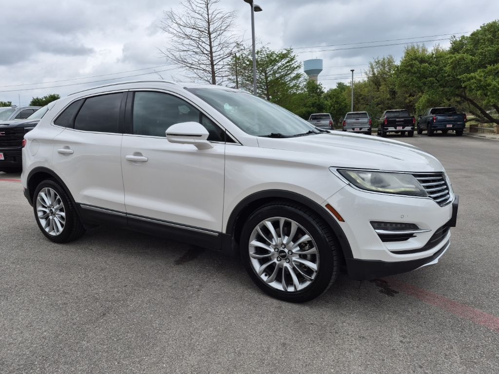 White Platinum Metallic Tri-Coat 2015 Lincoln MKC FWD SUV / Crossover Front-Wheel Drive 6-Speed Automatic