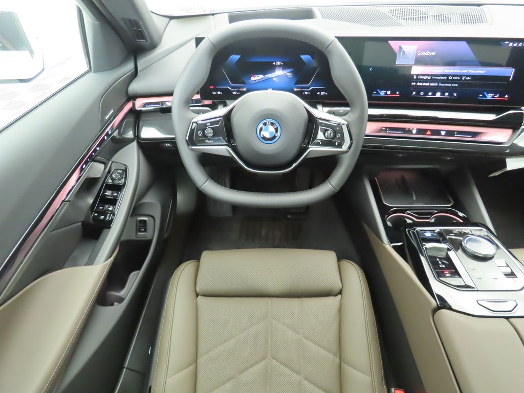 Thumbnail: 2026 BMW i5 - 11
