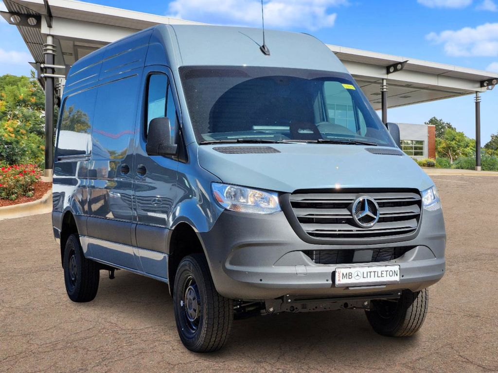 2025 Mercedes-Benz Sprinter 2500 Cargo 144 WB 2