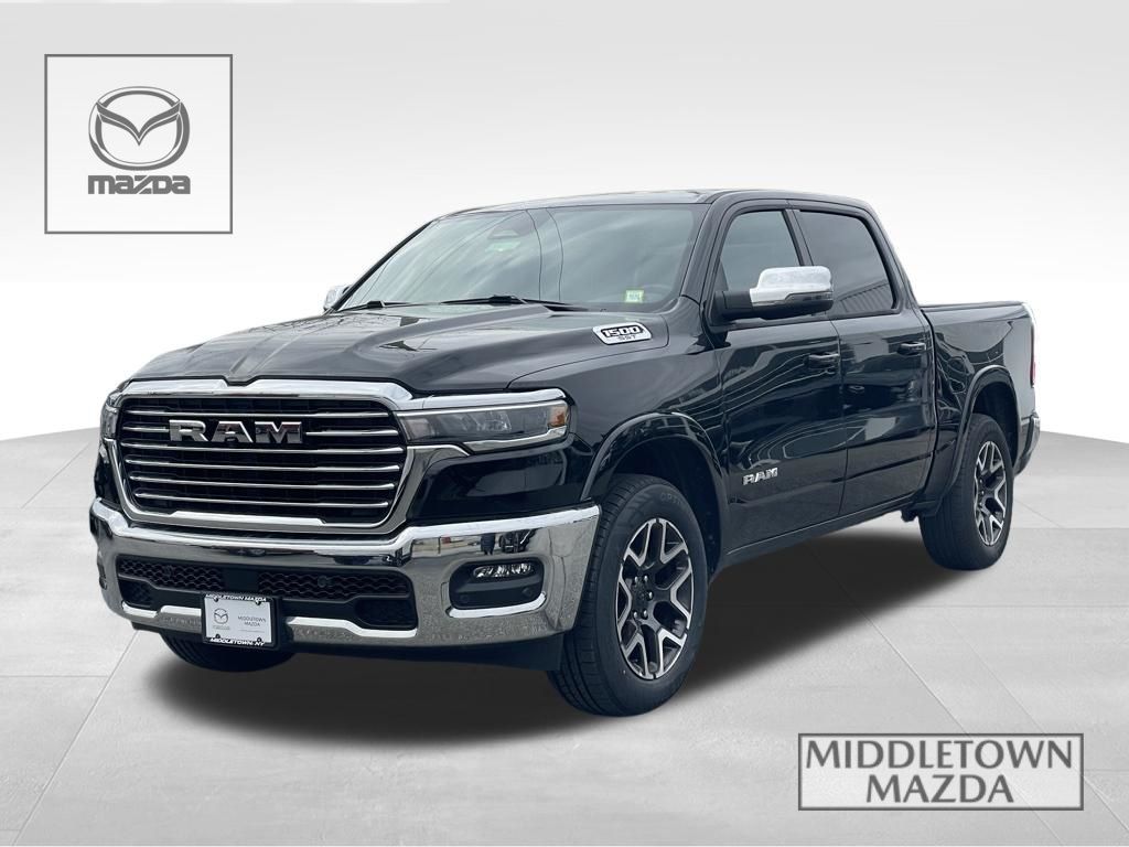 2025 RAM 1500 Laramie Crew Cab 4WD