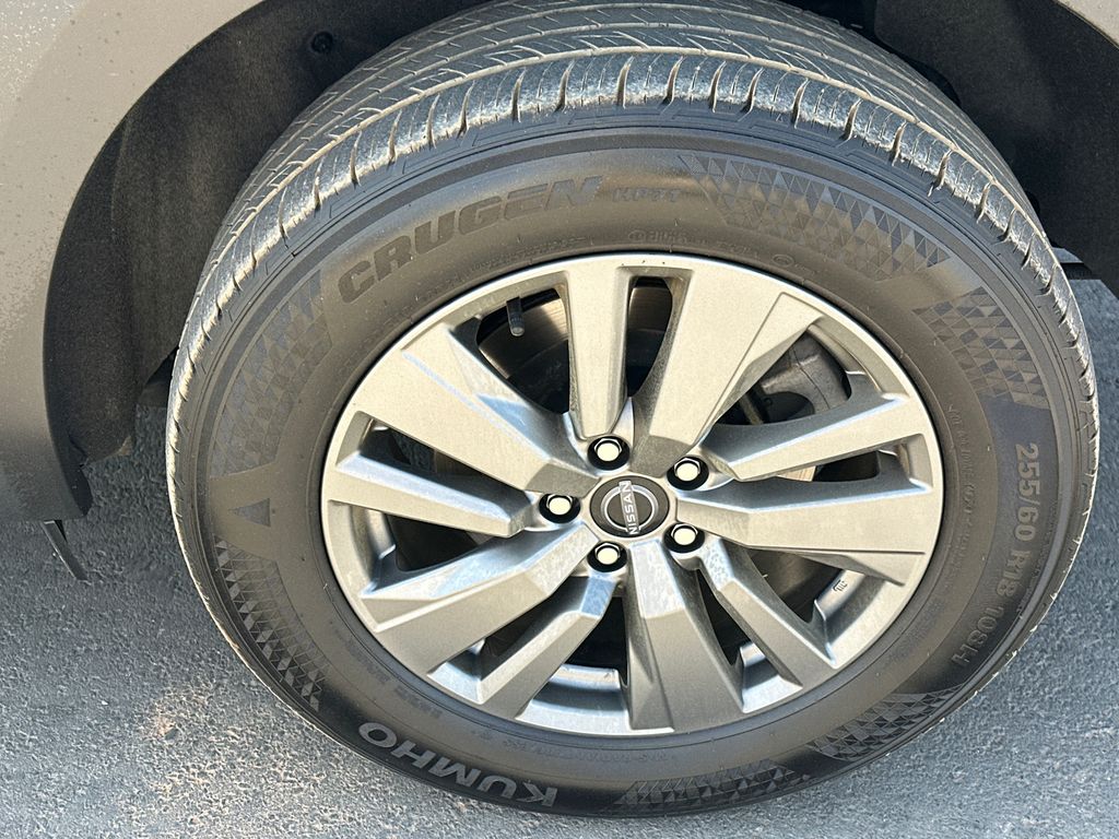 Used 2025 Gray Nissan SV image 19