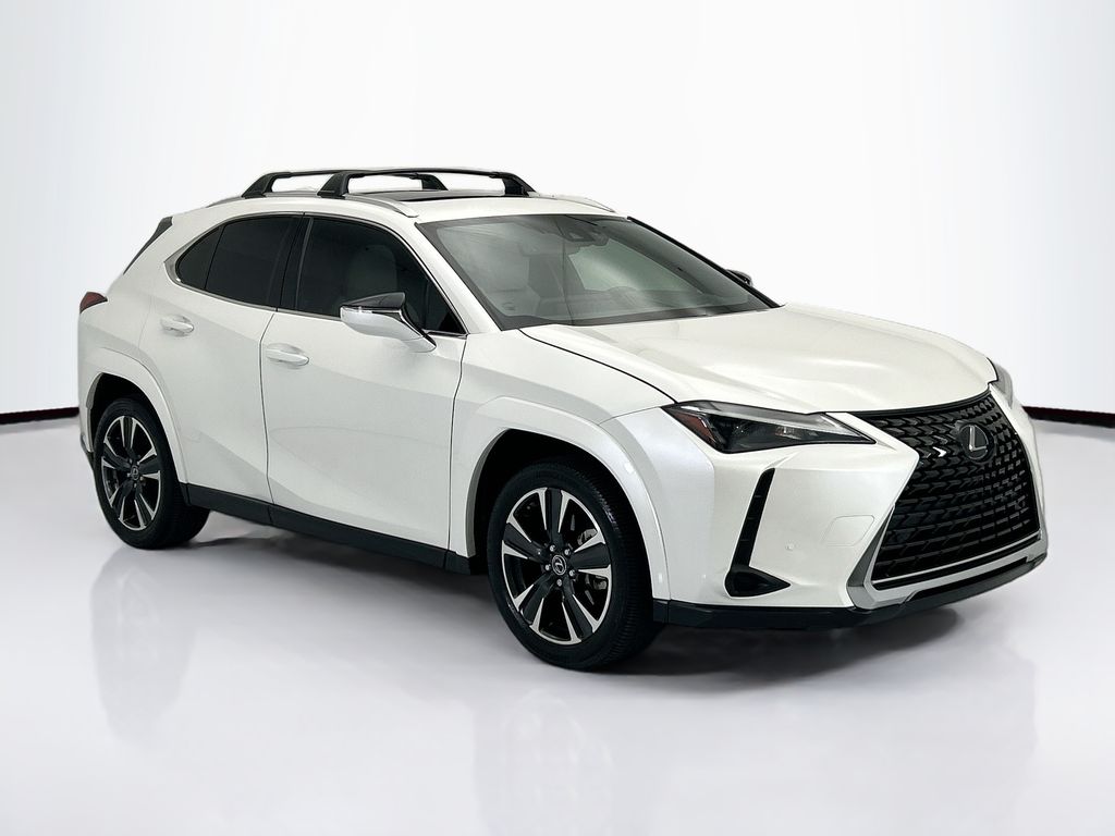 Thumbnail: 2024 Lexus UX - 3