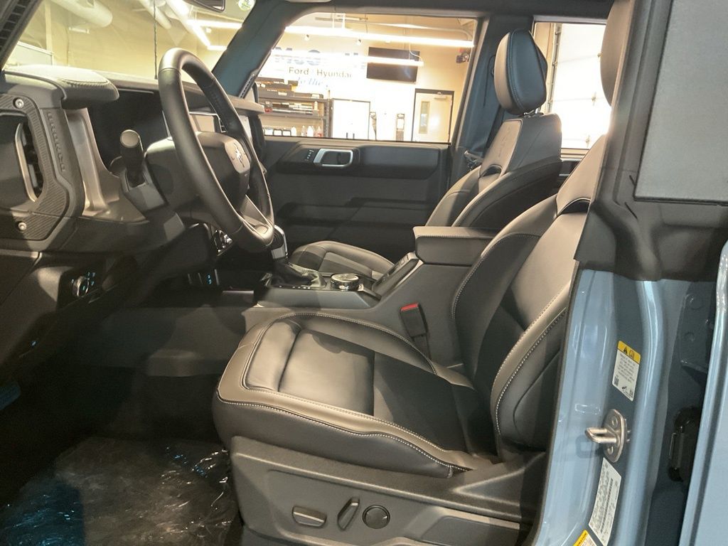 New 2025 Gray Ford Outer Banks image 8